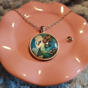 Mermaid pendent necklace